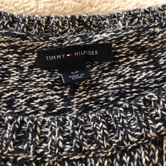 Tommy Hilfiger 💯 Cotton Snowflake Sweater ☃️ - Picture 7 of 7